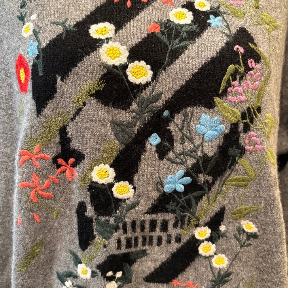 Skull Cashmere Grey Floral Embroidered Sweater — L — 100% Cashmere Statement Kni